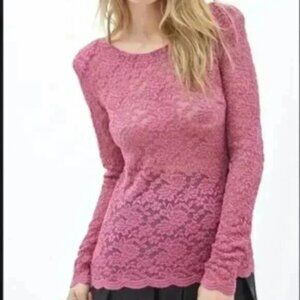 NWT Embroidered lace knit top Size Small